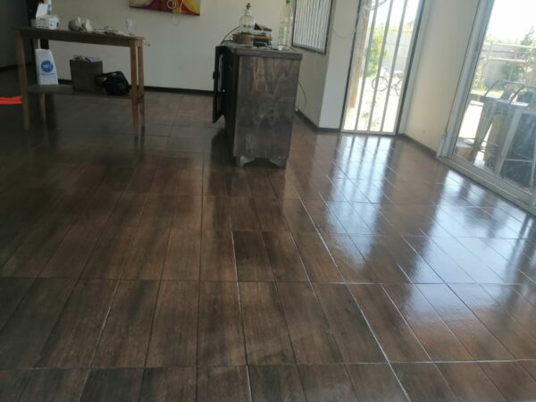 Servicio de vitrificado de pisos de Madera M2 - Imagen 6